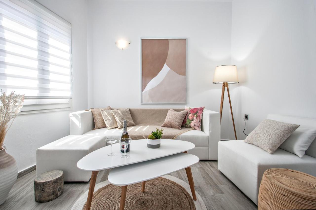 Capolavoro, Boutique Apartment With Unique Rooftop Skiathos Town Bagian luar foto