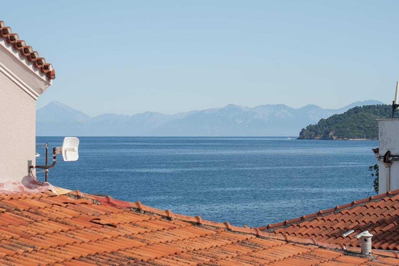 Capolavoro, Boutique Apartment With Unique Rooftop Skiathos Town Bagian luar foto