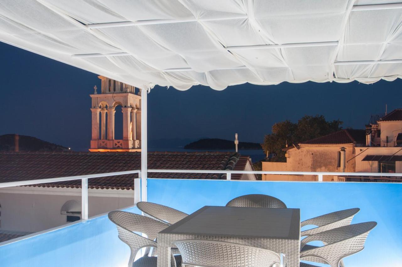 Capolavoro, Boutique Apartment With Unique Rooftop Skiathos Town Bagian luar foto